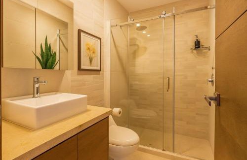 Totoracocha Apartment | The Andes apartment Patio & Luxury