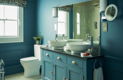 Petworth Hotel | The Angel Inn