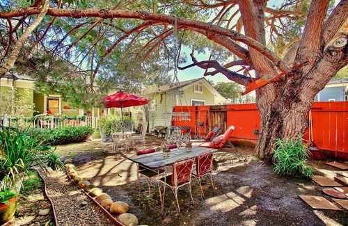 Santa Barbara House | The Annex, Location! Location! Location!