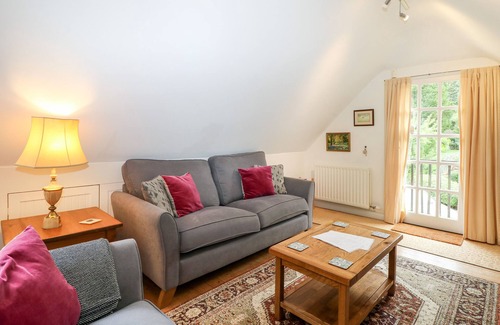 Winchester Cottage | THE ANNEXE WHITETHORN COTTAGE, romantic, with a garden in Sparsholt