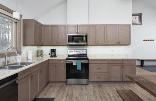 Valemount House | The Antler Ridge Cabin