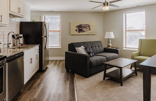 Chatham-Arch Apartment | The Argyle on Mass Ave