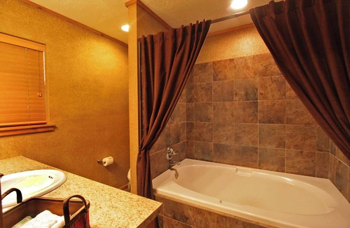 Palisades Bed & Breakfast | The Aspen Cabin at Starlight Canyon Bed & Breakfast