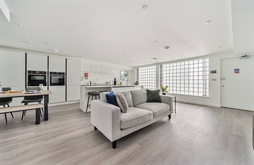 Ramsgate Apartment | The Atria Suite, The Atria Suite | Premium Harbour Stay