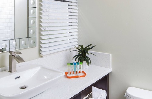 Mission Valley West Hotel | The Atwood Hotel San Diego - SeaWorld/Zoo