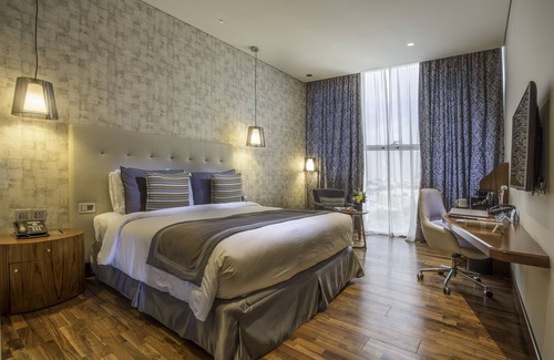 Al Sadd Hotel | The Avenue Hotel