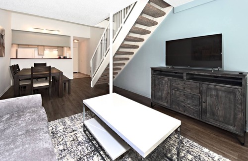 Palms Apartment | The Bagley 303 Penthouse