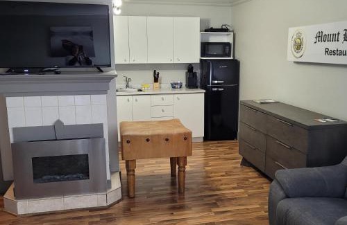 East Kootenay Hotel | The Baker Hotel