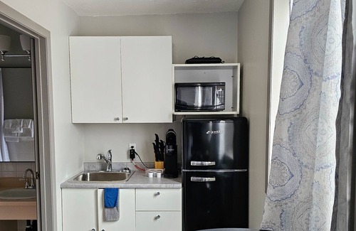 East Kootenay Hotel | The Baker Hotel