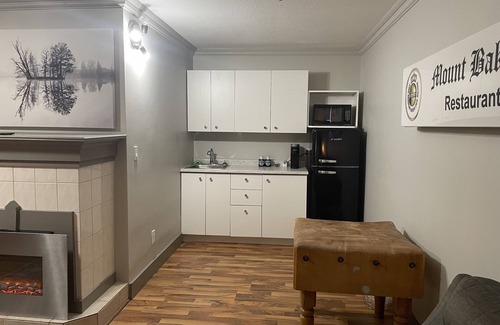 East Kootenay Hotel | The Baker Hotel