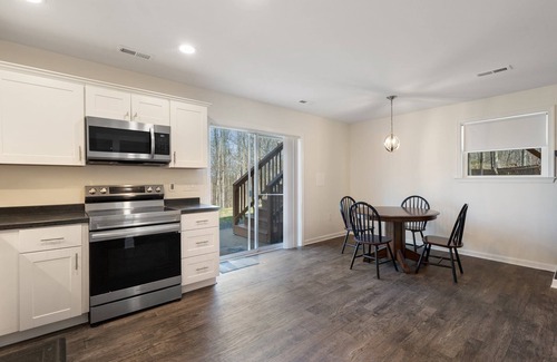 Warrenton Apartment | The Baldwin Flat - furnished for long-term stays