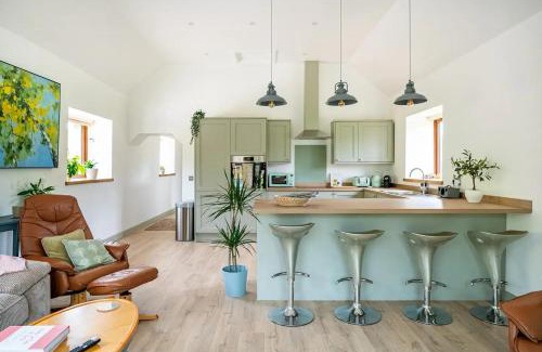Monksilver House | The Barn at Burfords