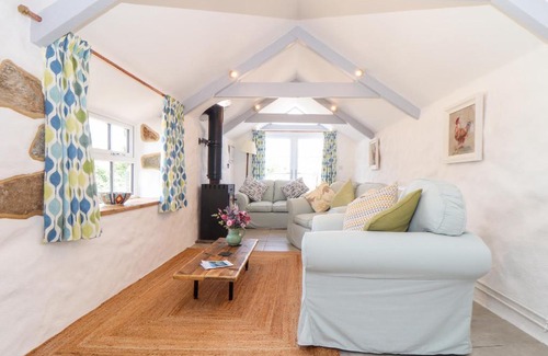 Coverack House | The Barn at Trevothen Farm