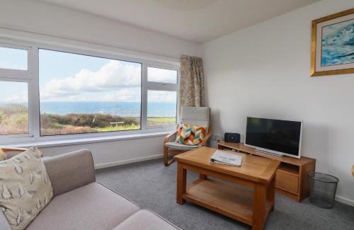 Gunwalloe House | The Barn