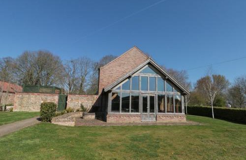 Scawton House | The Barn