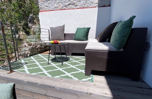 Norma Apartment | The Barn suite with outdoor living and breathtaking views