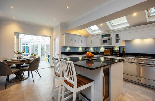 Mortlake House | The Barnes Family Haven, by Veeve