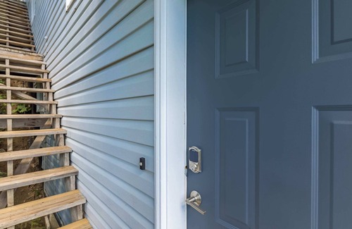 Silver Star Mountain Ski Chalet | The Basecamp | Ski-In/Out | Fireplace & Family Fun