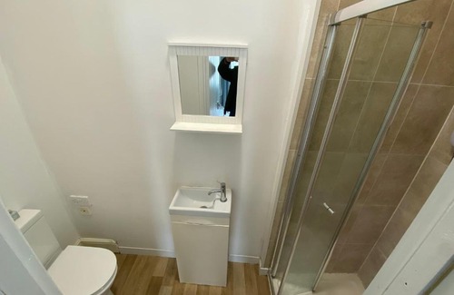 Plymouth House | The Bay En-suite Room