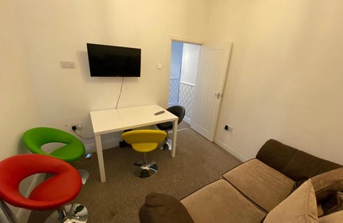 Plymouth House | The Bay En-suite Room