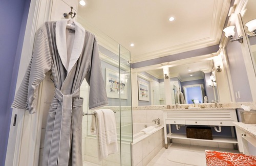 Charleston Resort | The Beach Club at Charleston Harbor Resort and Marina