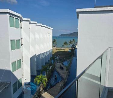 Rawai Hotel | The beach front Condo