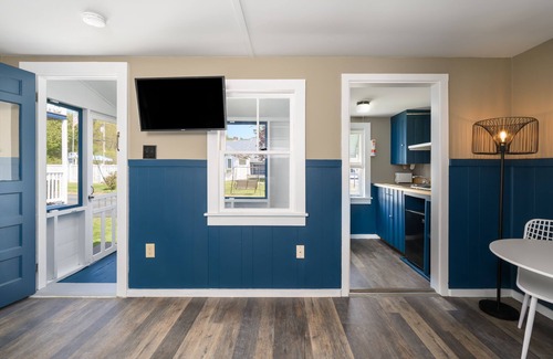 Ogunquit - Wells Hotel | The Beaches Guest Rooms and Cottages