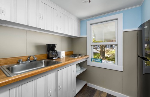 Ogunquit - Wells Hotel | The Beaches Guest Rooms and Cottages