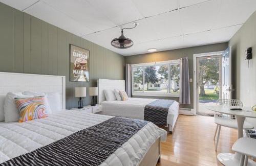 Ogunquit - Wells Hotel | The Beaches Guestrooms and Cottages