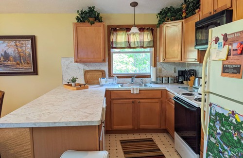 Albrightsville Ski Chalet | The Bear Foot Lodge by AvantStay | Game Room, Deck, Beach/Lake Access