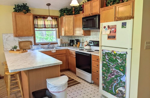Albrightsville Ski Chalet | The Bear Foot Lodge by AvantStay | Game Room, Deck, Beach/Lake Access
