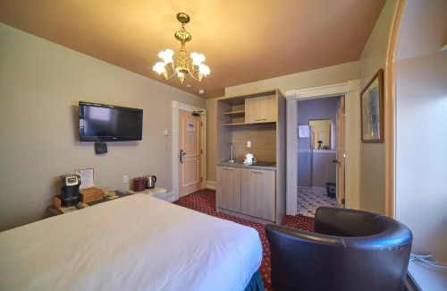 Downtown Victoria Hotel | The Bedford Regency Hotel