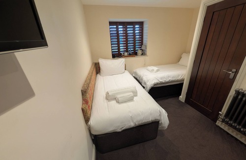 Horton Bed & Breakfast | The Bell Broadway