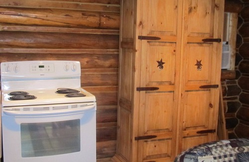 Wapiti Cabin | The Benjamen - Newly Remodeled Great Views