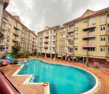 Baharu Apartment | The Berlian Guesthouse - Teluk Kemang - 2 bedrooms apartmens with pool view