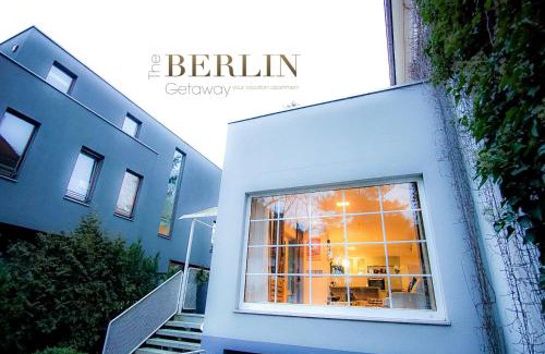 Niederschoenhausen Apartment | The Berlin Getaway/80qm in Berlin's Historic Diplomatic Quarter