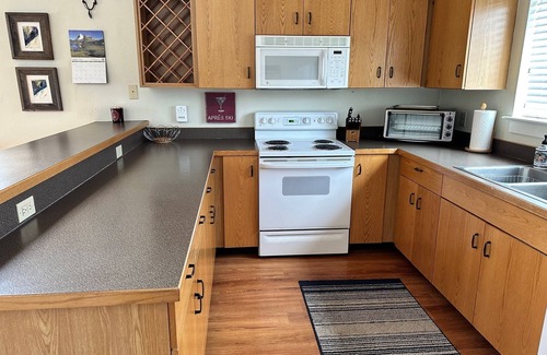 Big Sky Condo | The BEST Deal! Spacious Well Appointed Condo with Private Hot Tub