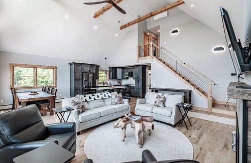 Hanover Ski Chalet | The Best Mountain Views! You can't stop looking at them!