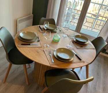 Arras Apartment | The Best View 65 Grand place Superbe vue avec Jaccuzi