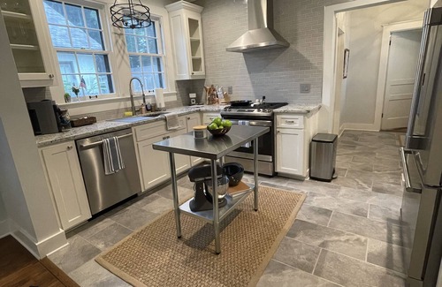 Mid City South House | The Beverly- Located in the Heart of Midcity!