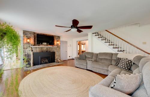 Hillsgrove House | The Big House at Elk Creek Escape with Game Room