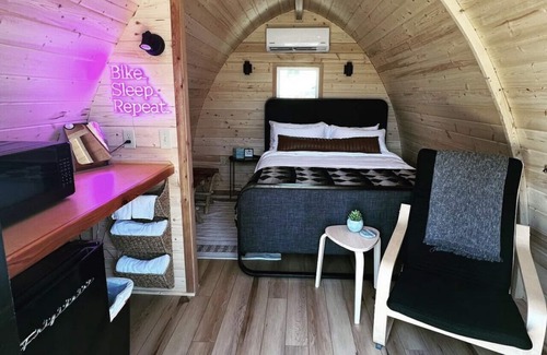 Bentonville Cabin | The Bike Inn #14, Buffalo River Cabin