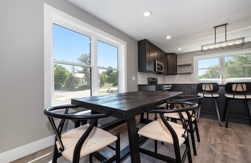 Lake Leelanau Condo | 🌲 The Birches ➠ Luxury Condotel in Downtown Lake Leelanau | U1