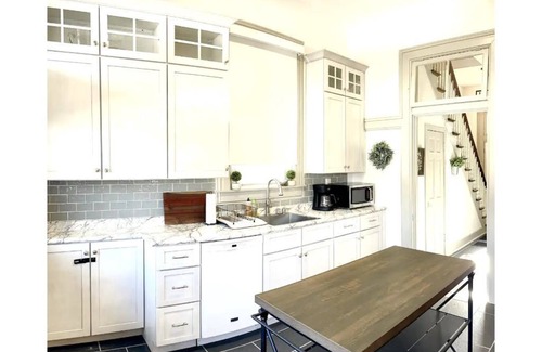 Washington House | The Bird Creek Inn: Downtown Charming Historic Home