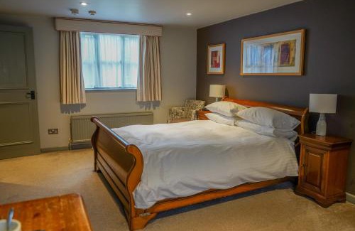 Witney Hotel | The Bird In Hand Inn, Witney