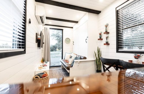 Waco Hotel | The Black Oak-Container Home 12 Min to Magnolia