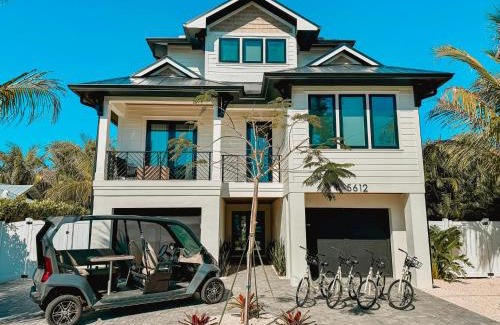 Holmes Beach House | The Black Pearl