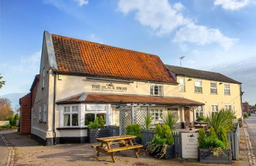 Horsham St Faith Hotel | The Black Swan Inn