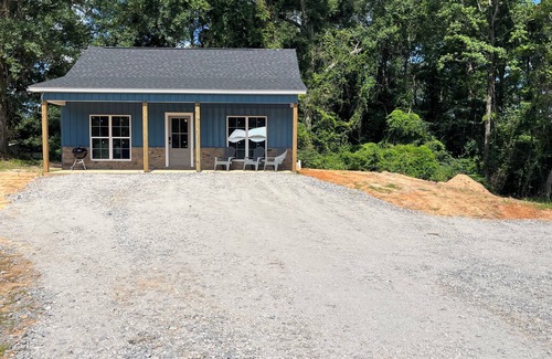 Calhoun House | The Blue Cottage on Brownlee!