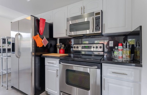 Survey Creek House | The Blue Lagoon